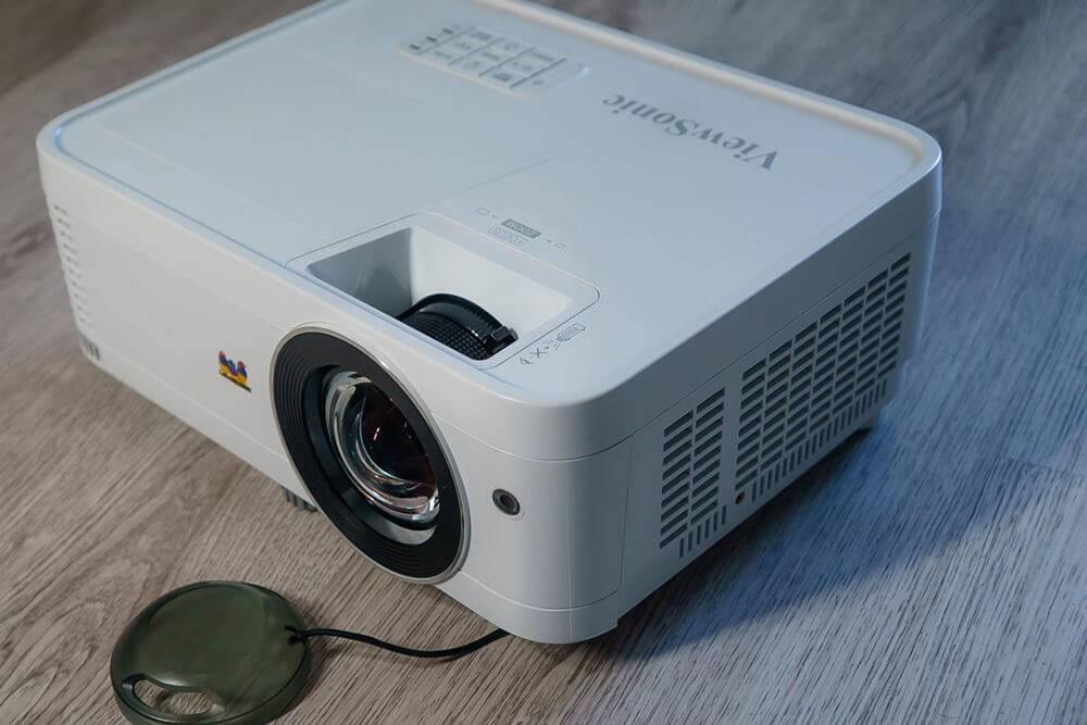 Домашний проектор ViewSonic PX706HD