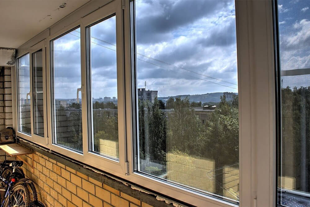 Теплое остекление балкона