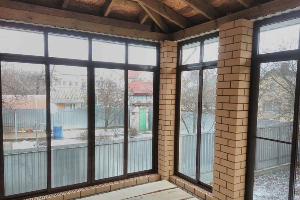 Теплое остекление веранды